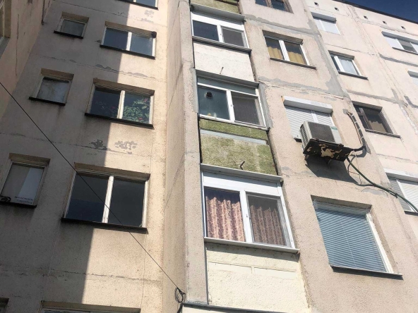 Тристаен апартамент в Харманли - 82 кв.м за 609 €/кв.м - Снимка #1