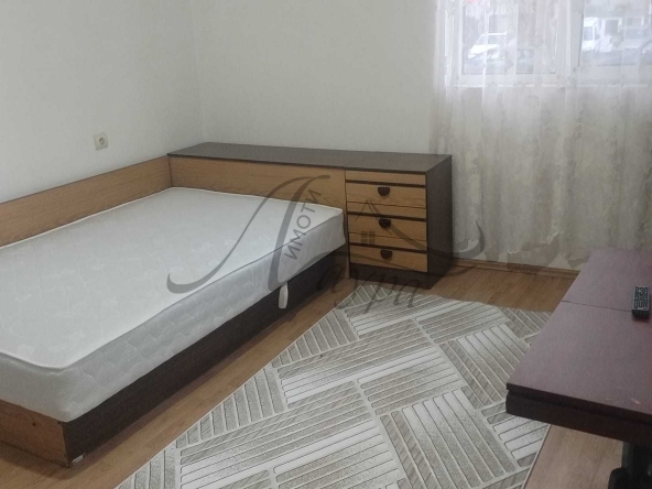 Дава се под наем Едностаен апартамент в Шумен, Добруджански - 40 кв.м за 204 € - Снимка #1