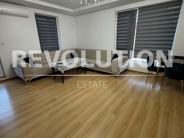 Дава се под наем Двустаен апартамент в Пловдив, Коматево - 55 кв.м за 375 € - Снимка #1