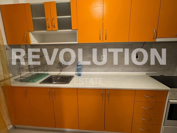 Дава се под наем Тристаен апартамент в Пловдив, Център - 90 кв.м за 350 € - Снимка #1