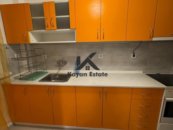 Дава се под наем Тристаен апартамент в Пловдив, Център - 90 кв.м за 346.8 € - Снимка #1
