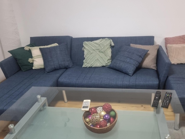 Дава се под наем Етаж от къща в Пловдив, Център - 140 кв.м за 561 € - Снимка #1