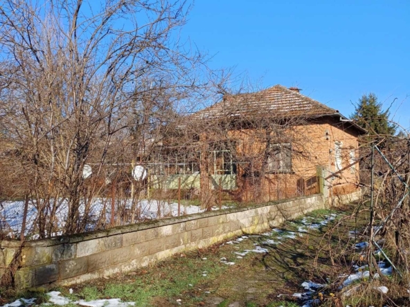 Къща в с. Асеново, Област Плевен - 68 кв.м за 120 €/кв.м - Снимка #1