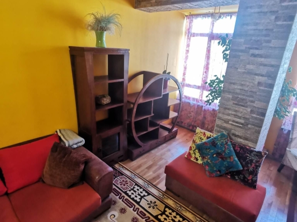 Дава се под наем Мезонет в Бургас, Център - 93 кв.м за 535.5 € - Снимка #1