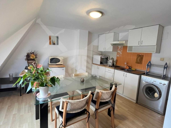 Дава се под наем Двустаен апартамент в Варна, Център - 50 кв.м за 400 € - Снимка #1