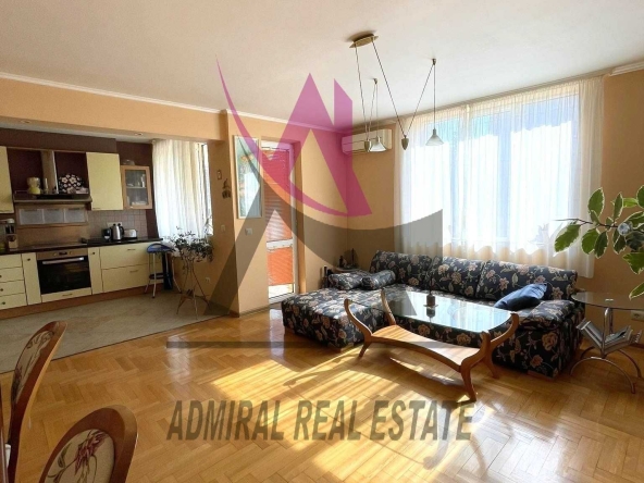 Тристаен апартамент в Варна, Бриз - 120 кв.м за 1934 €/кв.м - Снимка #1