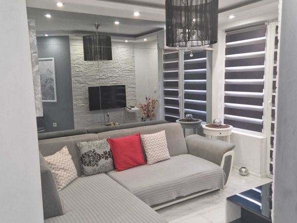 Дава се под наем Двустаен апартамент в Пловдив, Кършияка - 66 кв.м за 310 € - Снимка #1