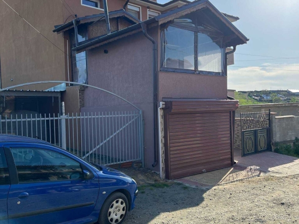 Къща в Карнобат - 192 кв.м за 1010 €/кв.м - Снимка #1