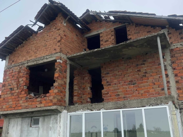 Къща в Първомай - 250 кв.м за 300 €/кв.м - Снимка #1