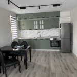 Дава се под наем Тристаен апартамент в Пловдив, Остромила - 120 кв.м за 700 € - Снимка #1