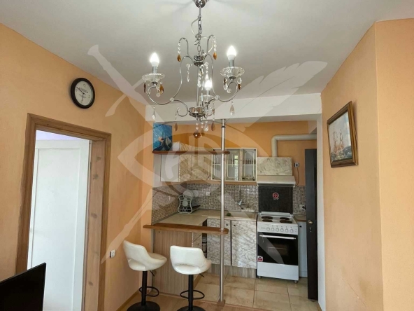 Дава се под наем Тристаен апартамент в Варна, Левски - 80 кв.м за 550 € - Снимка #1