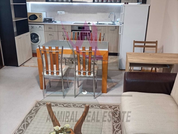 Дава се под наем Двустаен апартамент в Варна, Базар Левски - 65 кв.м за 525 € - Снимка #1