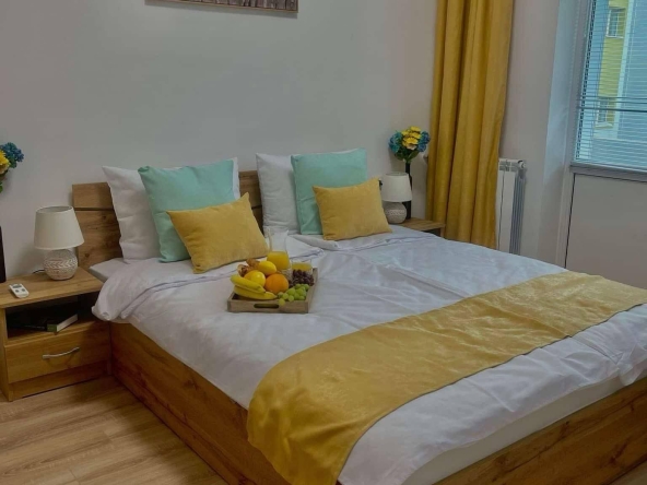 Дава се под наем Тристаен апартамент в София, Център - 85 кв.м за 850 € - Снимка #1
