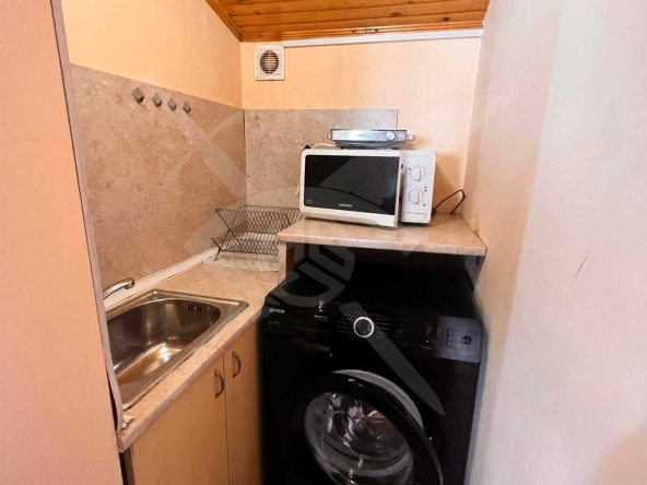 Дава се под наем Едностаен апартамент в Варна, Бриз - 30 кв.м за 225 € - Снимка #1