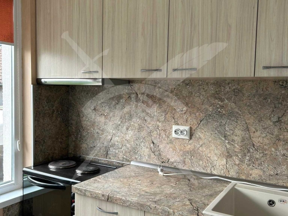 Дава се под наем Етаж от къща в Варна, Цветен квартал - 70 кв.м за 425 € - Снимка #1