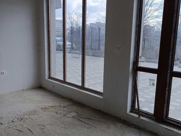 Офис в Варна, Възраждане 1 - 80 кв.м за 1413 €/кв.м - Снимка #1