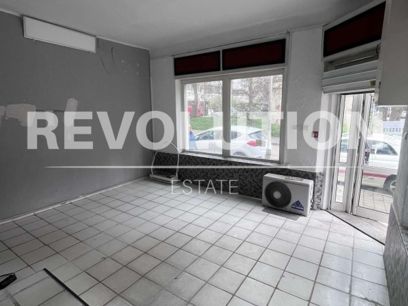 Дава се под наем Магазин в Варна, Генералите - 36 кв.м за 375 € - Снимка #1