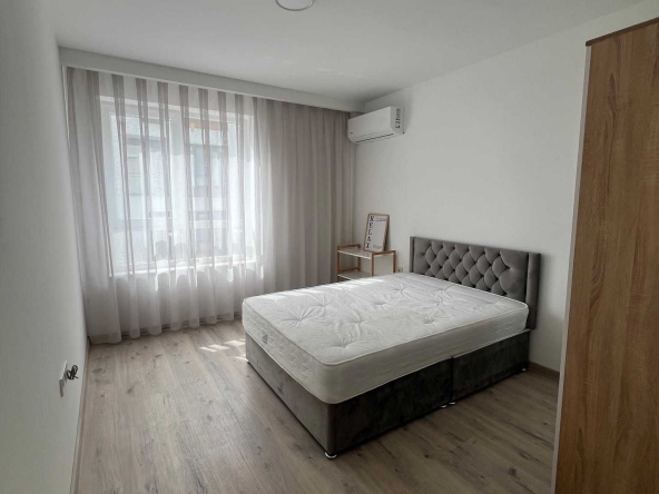 Дава се под наем Тристаен апартамент в София, Дървеница - 106 кв.м за 970 € - Снимка #1