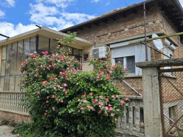 Къща в Казанлък - 220 кв.м за 580 €/кв.м - Снимка #1