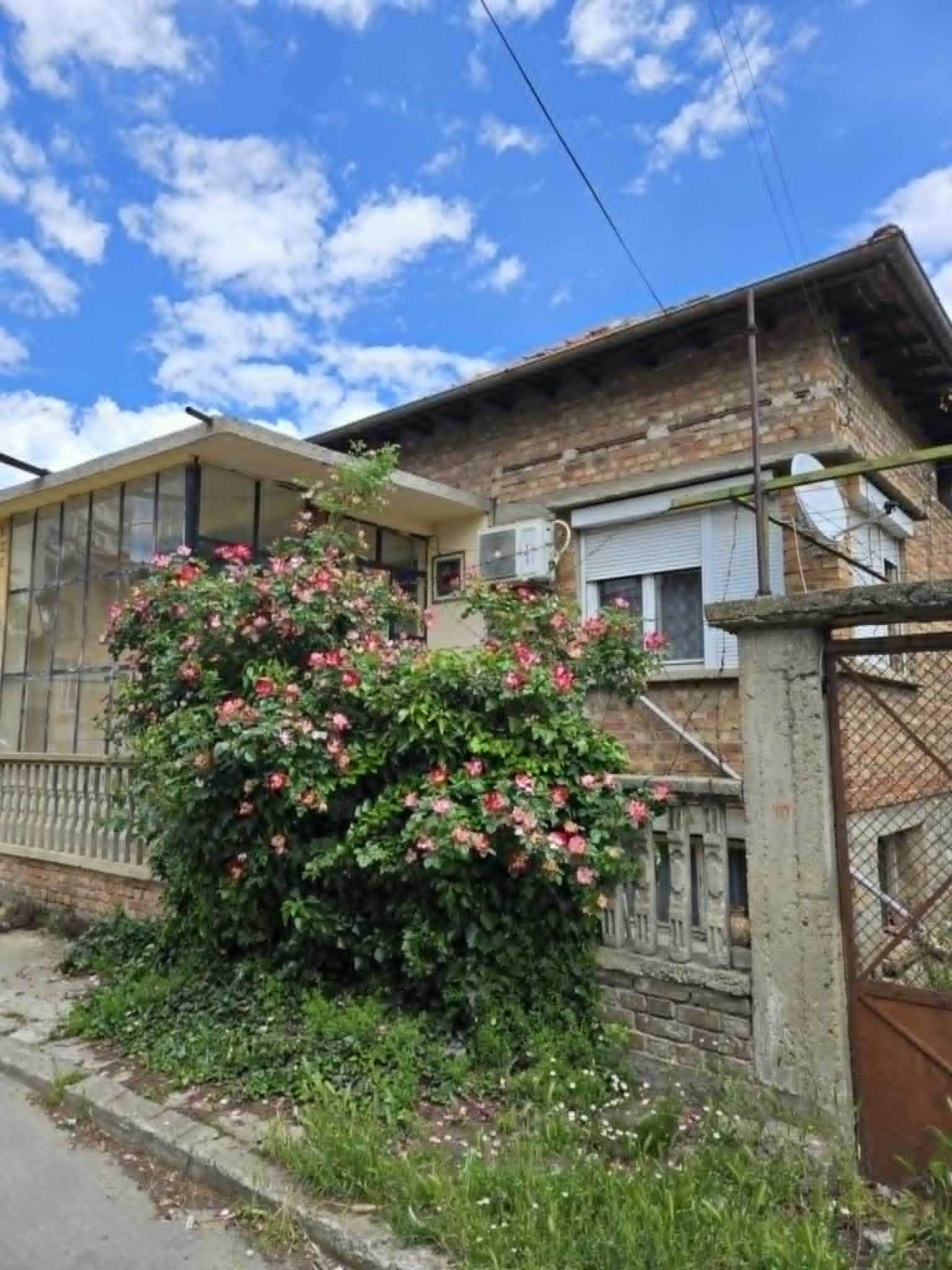 Къща в Казанлък - 220 кв.м за 580 €/кв.м - Снимка #1