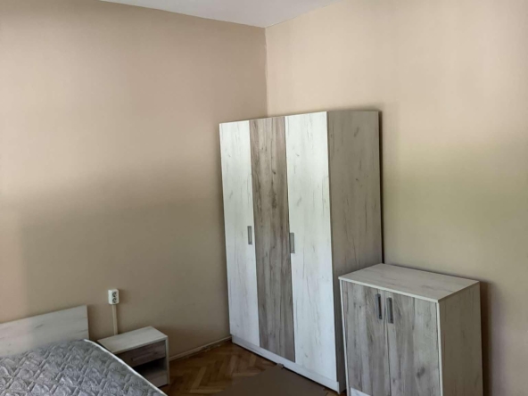 Дава се под наем Двустаен апартамент в София, Гео Милев - 70 кв.м за 649 € - Снимка #1