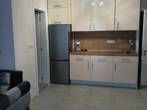 Дава се под наем Двустаен апартамент в Варна, ВИНС - 70 кв.м за 1000 € - Снимка #1