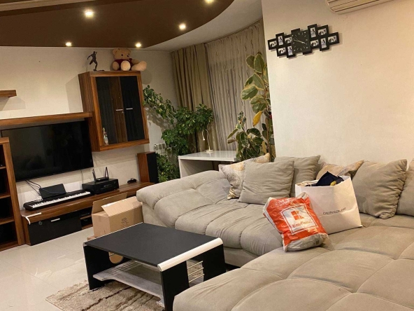 Дава се под наем Тристаен апартамент в София, Горна баня - 144 кв.м за 765 € - Снимка #1