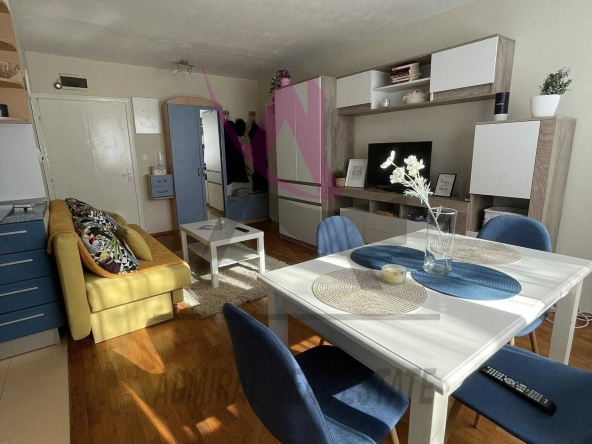 Дава се под наем Двустаен апартамент в Варна, Лятно кино Тракия - 60 кв.м за 400 € - Снимка #1