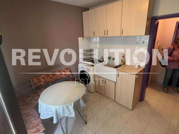 Дава се под наем Двустаен апартамент в Варна, Център - 50 кв.м за 225 € - Снимка #1