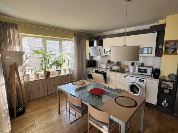 Тристаен апартамент в Стара Загора, Аязмото - 100 кв.м за 1400 €/кв.м - Снимка #1