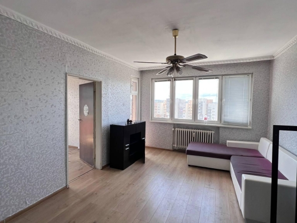 Дава се под наем Тристаен апартамент в София, Красно село - 80 кв.м за 525 € - Снимка #1