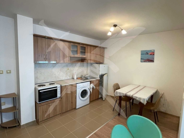 Дава се под наем Двустаен апартамент в Варна, Център - 55 кв.м за 375 € - Снимка #1