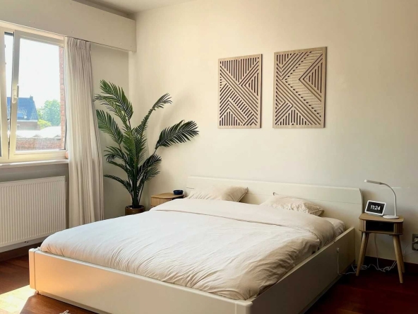 Дава се под наем Двустаен апартамент в София, Център - 55 кв.м за 408 € - Снимка #1