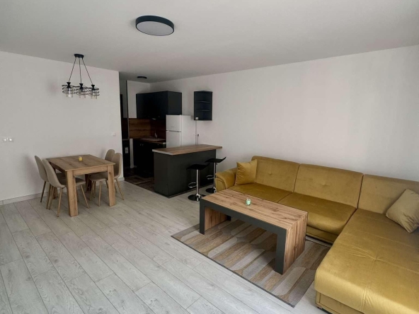 Дава се под наем Двустаен апартамент в Пловдив, Христо Смирненски - 75 кв.м за 510 € - Снимка #1