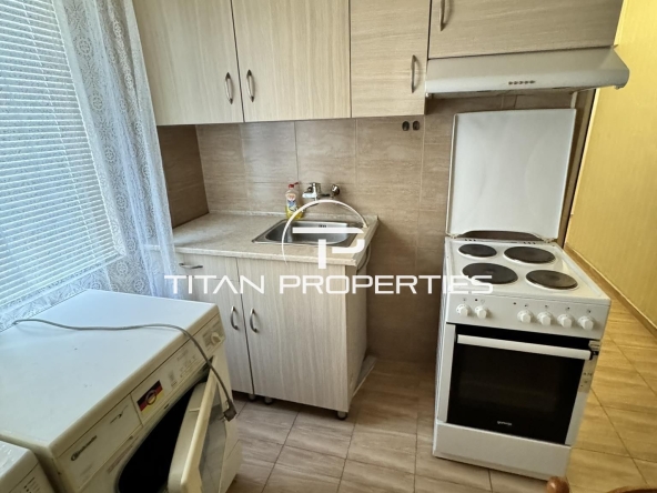 Дава се под наем Двустаен апартамент в Пловдив, Тракия - 65 кв.м за 375 € - Снимка #1