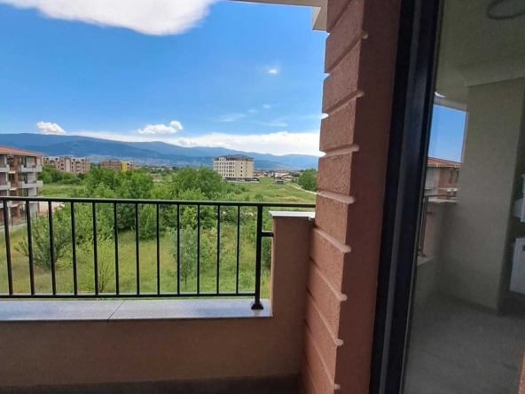 Дава се под наем Двустаен апартамент в Пловдив, Коматевски възел - 66 кв.м за 540.6 € - Снимка #1