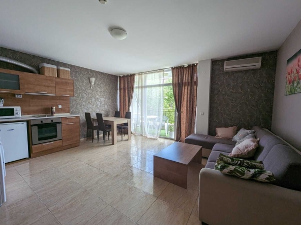 Двустаен апартамент в к.к. Слънчев бряг - 68 кв.м за 473 €/кв.м - Снимка #1