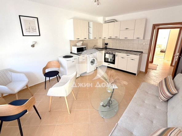 Тристаен апартамент в к.к. Слънчев бряг - 85 кв.м за 1295 €/кв.м - Снимка #1