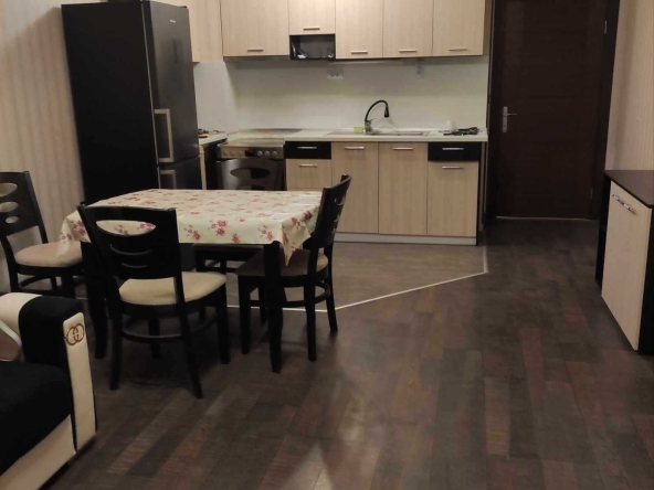 Дава се под наем Двустаен апартамент в Варна, Възраждане 1 - 70 кв.м за 459 € - Снимка #1