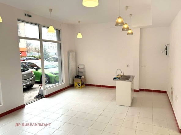 Дава се под наем Магазин в София, Хаджи Димитър - 85 кв.м за 662.49 € - Снимка #1