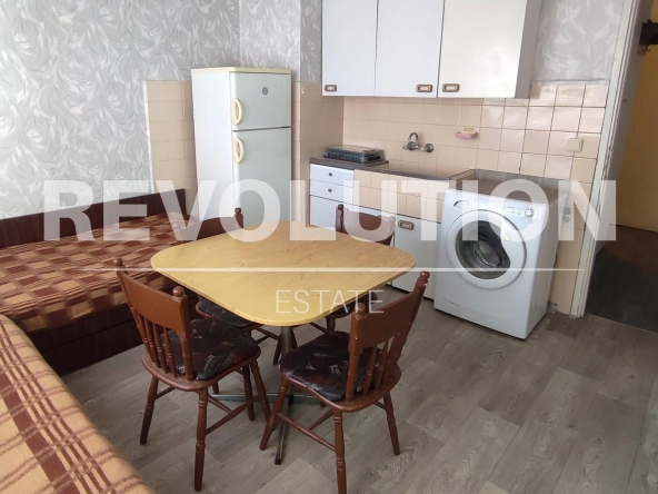 Дава се под наем Двустаен апартамент в Варна, Левски - 55 кв.м за 275 € - Снимка #1