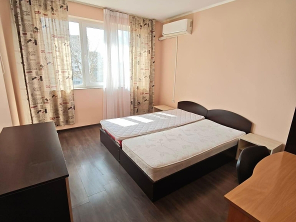 Дава се под наем Тристаен апартамент в Варна, Левски - 62 кв.м за 428.91 € - Снимка #1