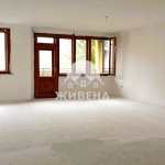 Двустаен апартамент в Варна, Червен площад - 63 кв.м за 2778 €/кв.м - Снимка #1