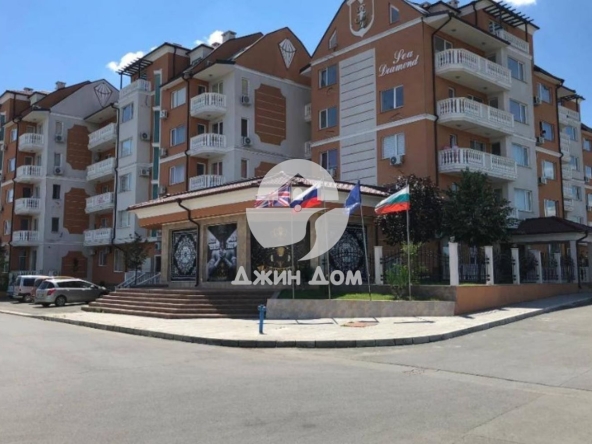 Двустаен апартамент в к.к. Слънчев бряг - 84 кв.м за 840 €/кв.м - Снимка #1