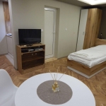 Дава се под наем Едностаен апартамент в Варна, Център - 40 кв.м за 398.82 € - Снимка #1