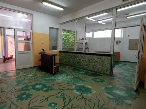 Офис в Велинград - 170 кв.м за 510 €/кв.м - Снимка #1