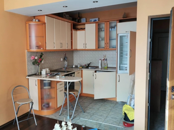 Дава се под наем Двустаен апартамент в София, Център - 53 кв.м за 727.77 € - Снимка #1