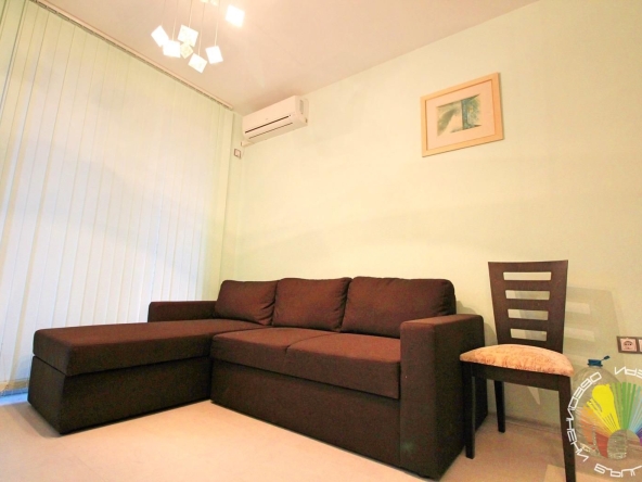 Дава се под наем Двустаен апартамент в Бургас, Сарафово - 70 кв.м за 306 € - Снимка #1