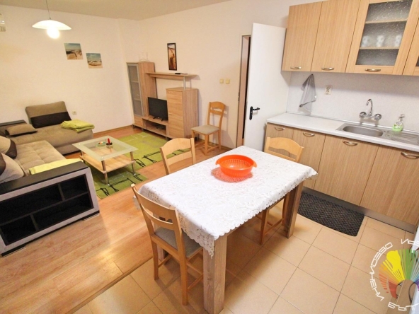 Дава се под наем Двустаен апартамент в Бургас, Изгрев - 90 кв.м за 500 € - Снимка #1