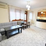 Дава се под наем Тристаен апартамент в Бургас, Лазур - 100 кв.м за 459 € - Снимка #1